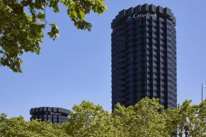 CaixaBank sigue huyendo de EEUU en sus Carteras Master y mueve cientos de millones a renta variable emergente